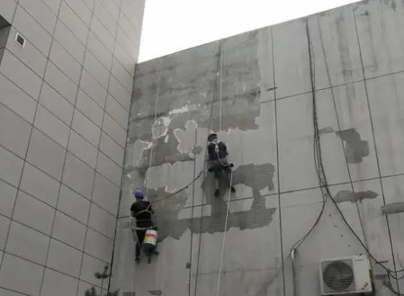 福绵楼顶漏水维修公司分享下福绵外墙防水的注意事项